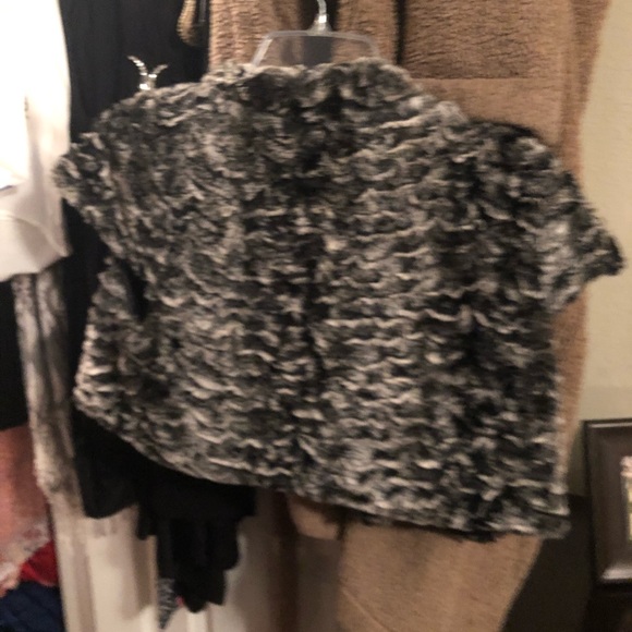 Sweater - Picture 3 of 4